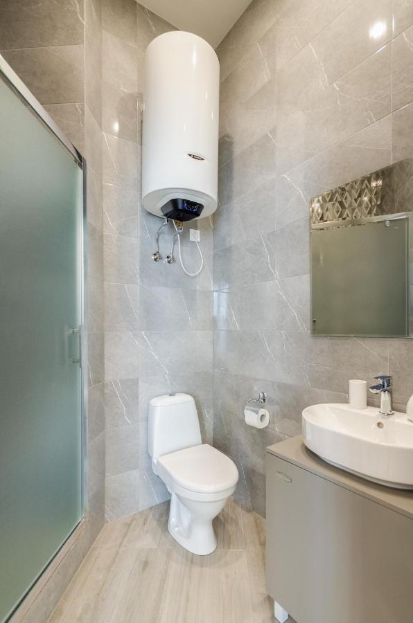 New Apartment Near Railway Station 1A Kijev Kültér fotó